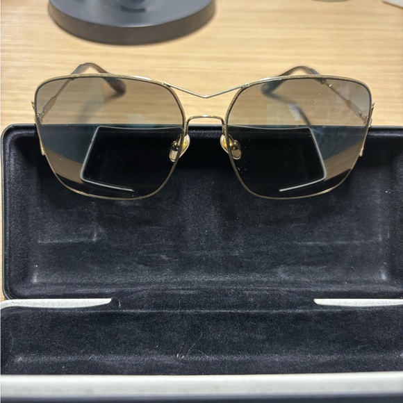 Givenchy Sunglasses Gold Frame made in Italy logo - Picture 8 of 17